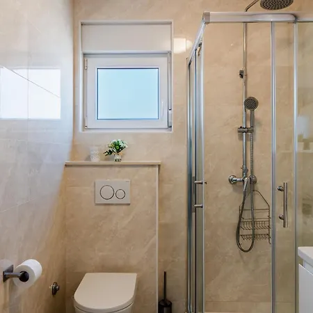 With Parking Space - 24111 דירה *