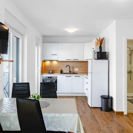 With Parking Space - 24111 * ויר