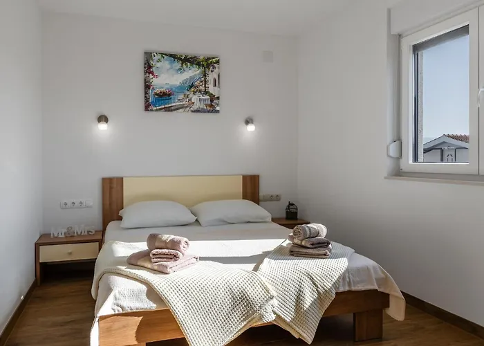 Appartamento With Parking Space - 24111 Vir